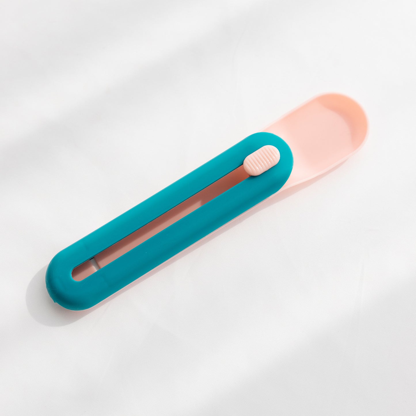 Hot Cat Strip Spoon Feeder Squeezes
